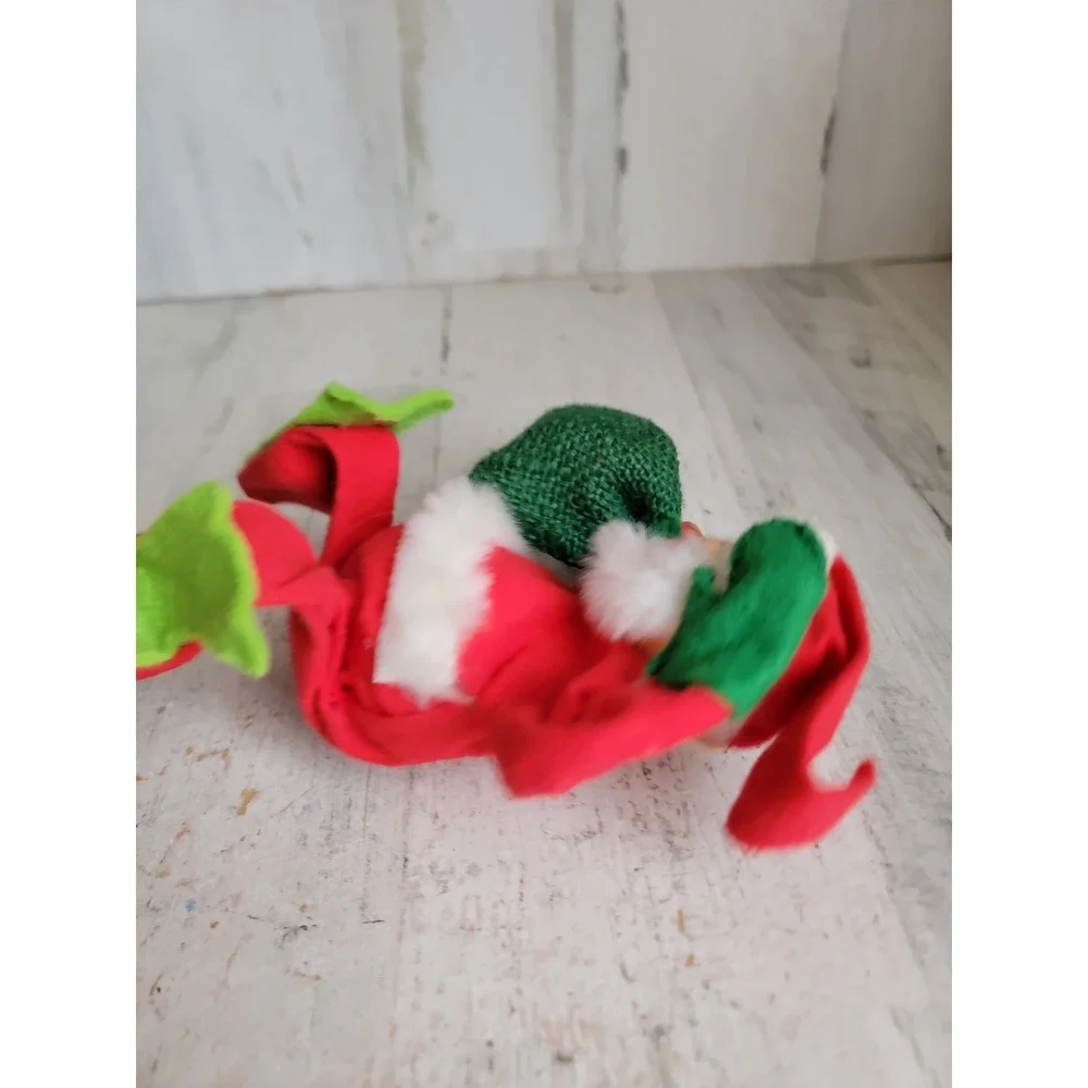 Annalee Santa Claus sitting gift bag Xmas vintage mobility doll home decor